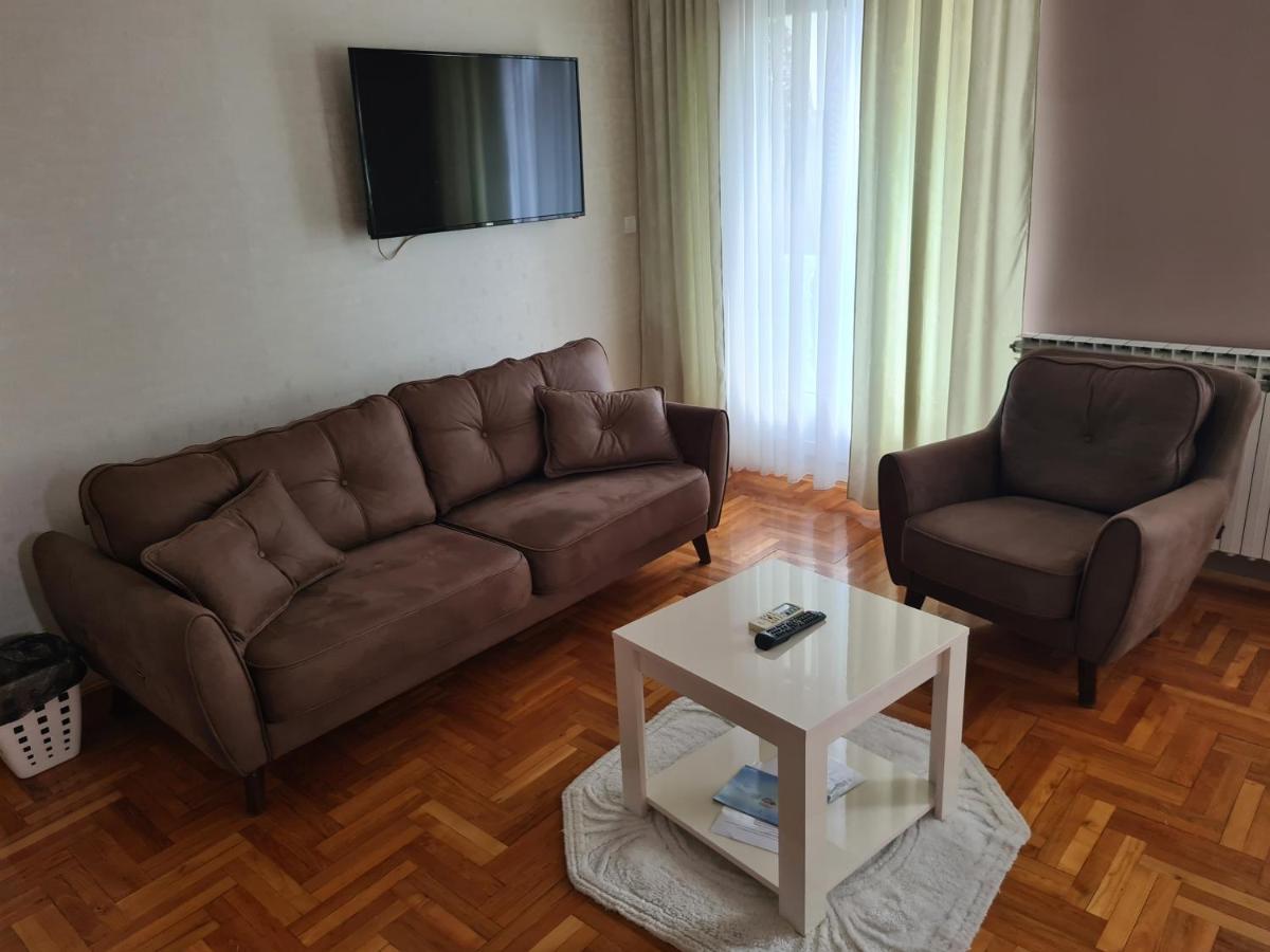 Restaurant&Rooms 035 Paracin Bagian luar foto