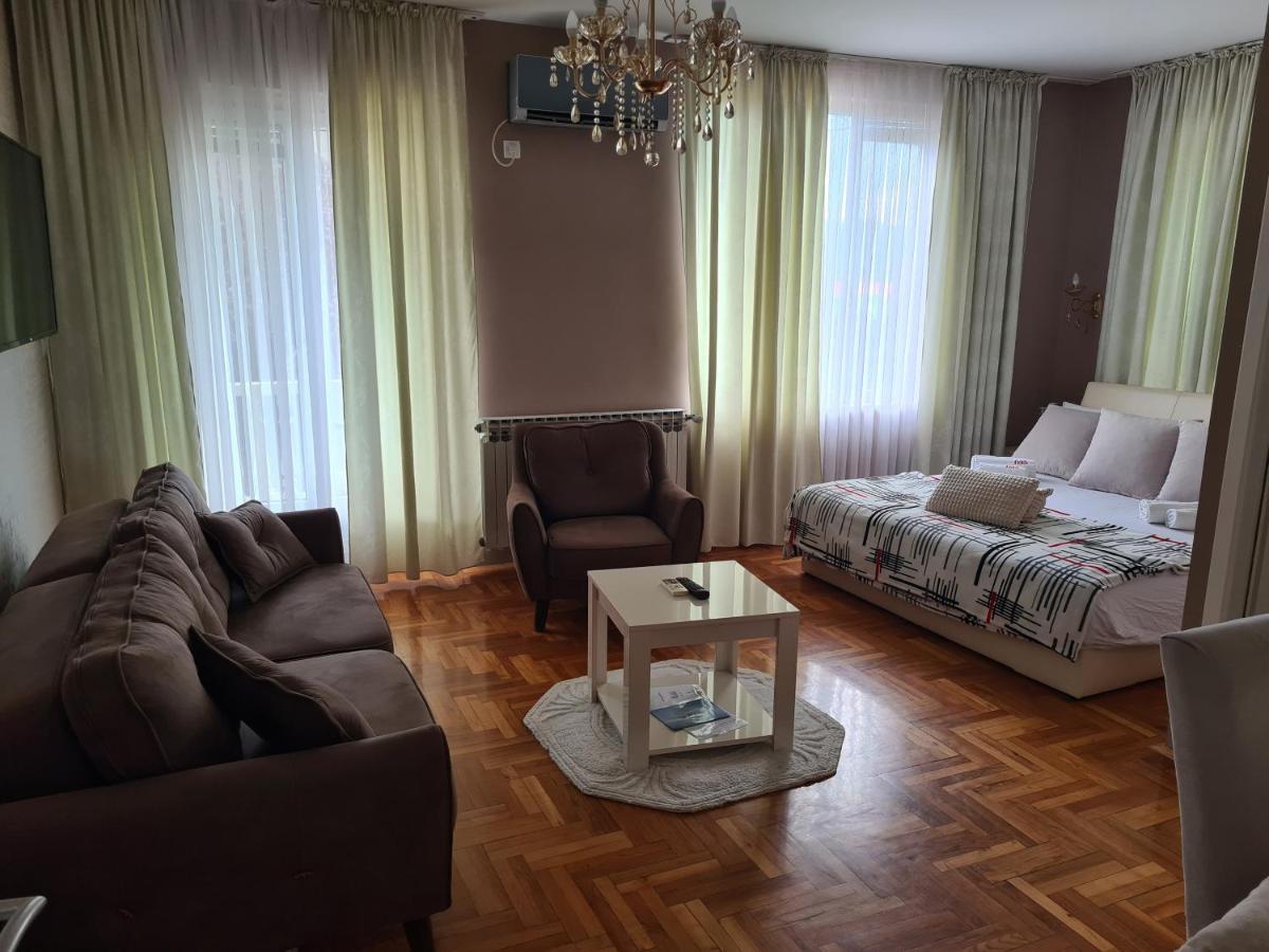 Restaurant&Rooms 035 Paracin Bagian luar foto